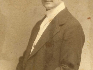 &Aacute;rp&aacute;d Eperjesy