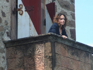 Op het balkon van de toren bij de blauwe kamer van Albert (B&eacute;la) Eperjesy, Wehrburg 2012.